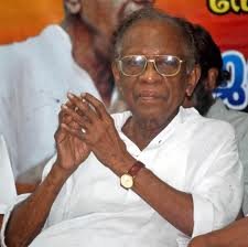 വിശ്രമമില്ലാത്ത പ്രഭാഷകന്‍:സുകുമാര്‍ അഴിക്കോട് ഒരു വേദിയില്‍